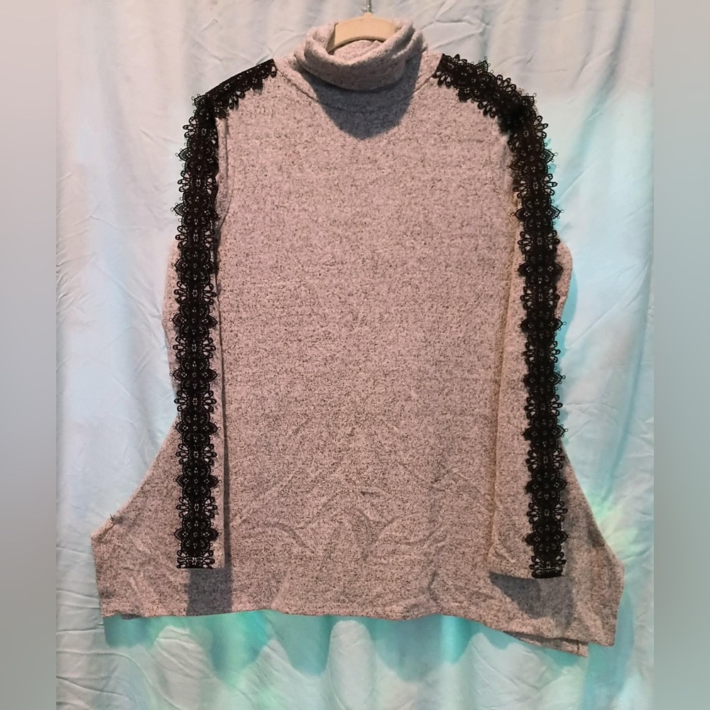Simply Vera Vera Wang Gray Turtleneck Sweater with Black Lace Accents